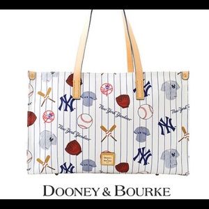 Dooney & Bourke MLB New York Yankees Purse